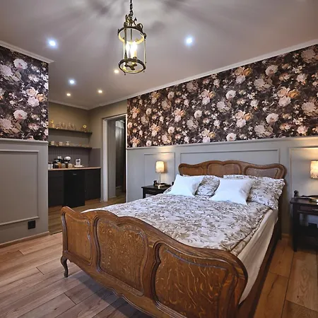 Castle View Apartment *